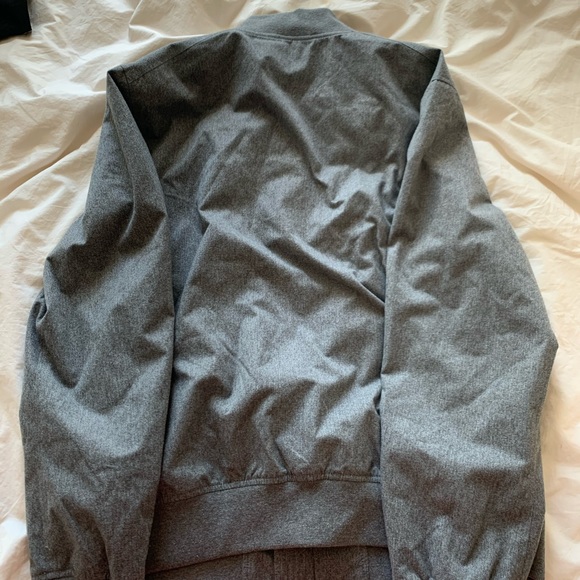 Lightweight water resistant BananaRepublic bomber - Picture 1 of 3